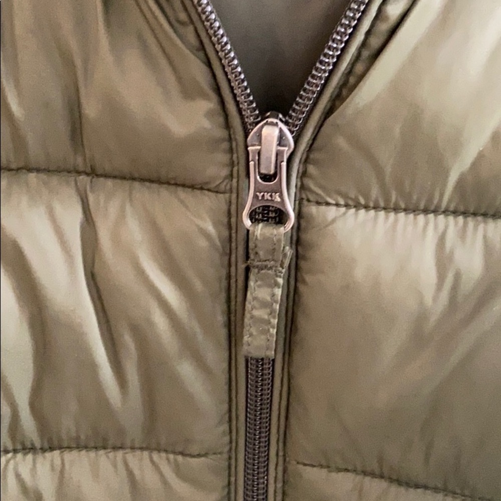 Amazon Essentials light weight puffer coat - Picture 8 of 9
